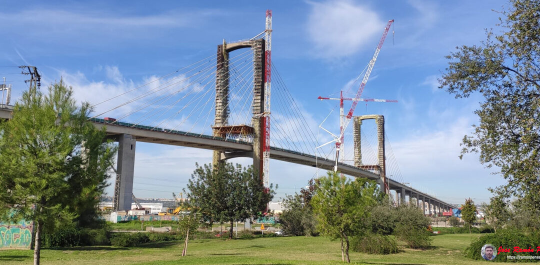 PUENTE DEL CENTENARIO, MONTAJE DE GRÚAS TORRE
